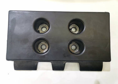 良い価格 黒い軽量のペーバー トラックは高性能のゴム製方式の耐久財にパッドを入れます オンライン