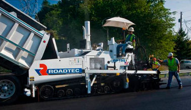 良い価格 スキッドの積込み機、幼虫のゴムのためのRoadtecのアスファルト ゴム製トラックは反老化を追跡します オンライン